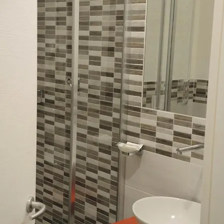 Ariston Tower Nocleg ze śniadaniem Piza