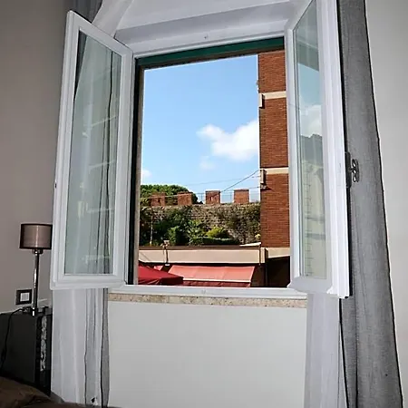 Ariston Tower לינה וארוחת בוקר