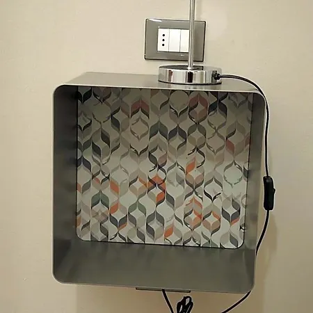 לינה וארוחת בוקר Ariston Tower 3*